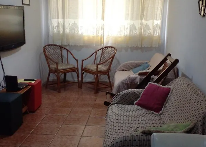 Apto familiar no Guarujá, próximo da Praia das Astúrias
